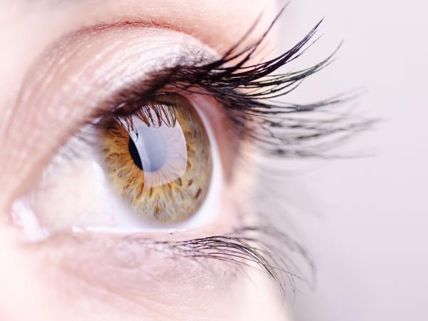 6 pretresljivih težav, ki nam jih razkrivajo oči